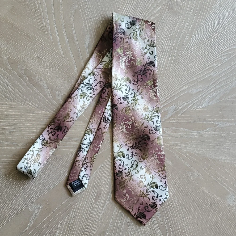 Avanti Uomo necktie - Picture 1 of 5